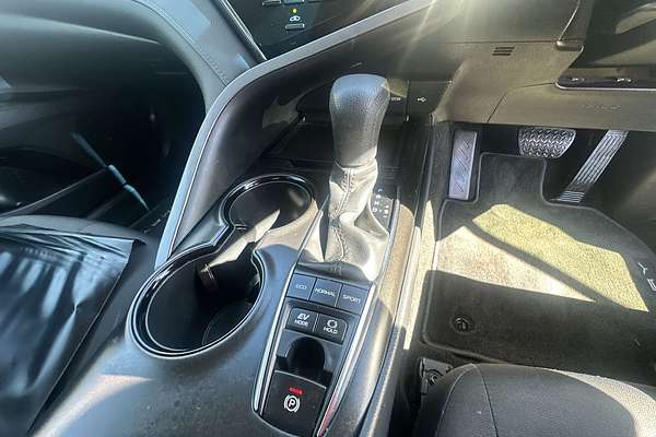 2022 Toyota Camry Ascent AXVH70R