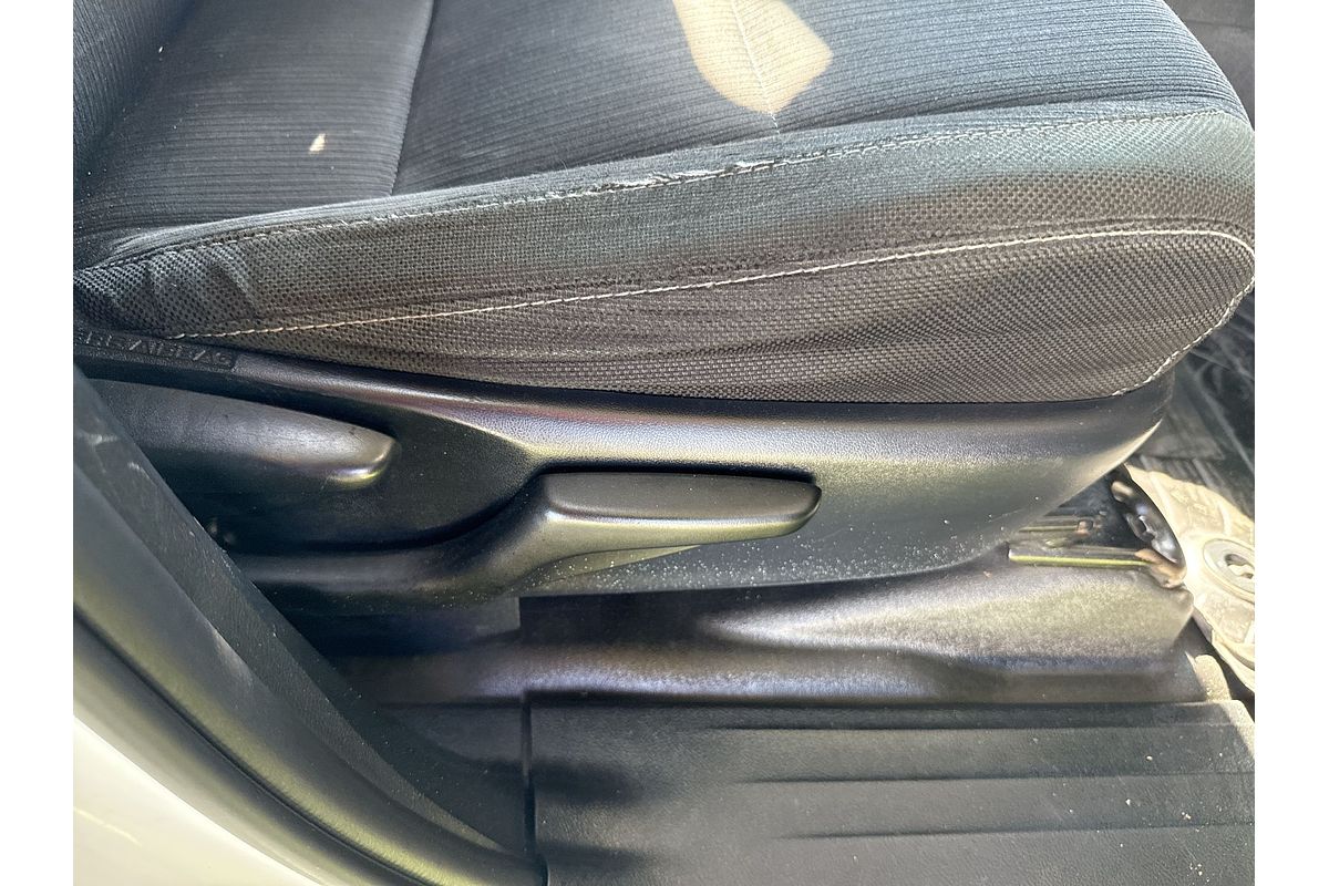 2019 Toyota Hilux SR GUN126R 4X4