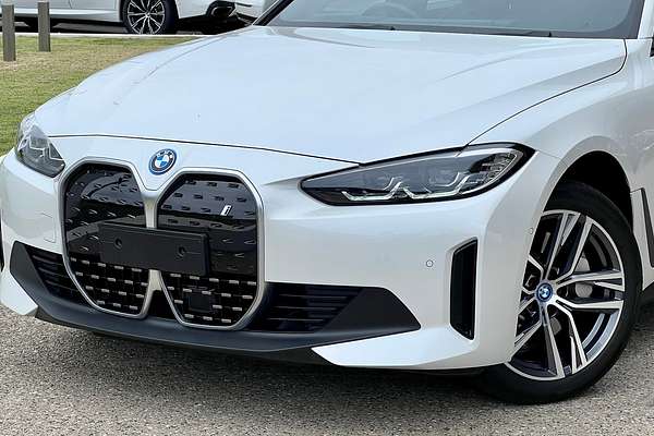 2024 BMW i4 eDrive35 G26