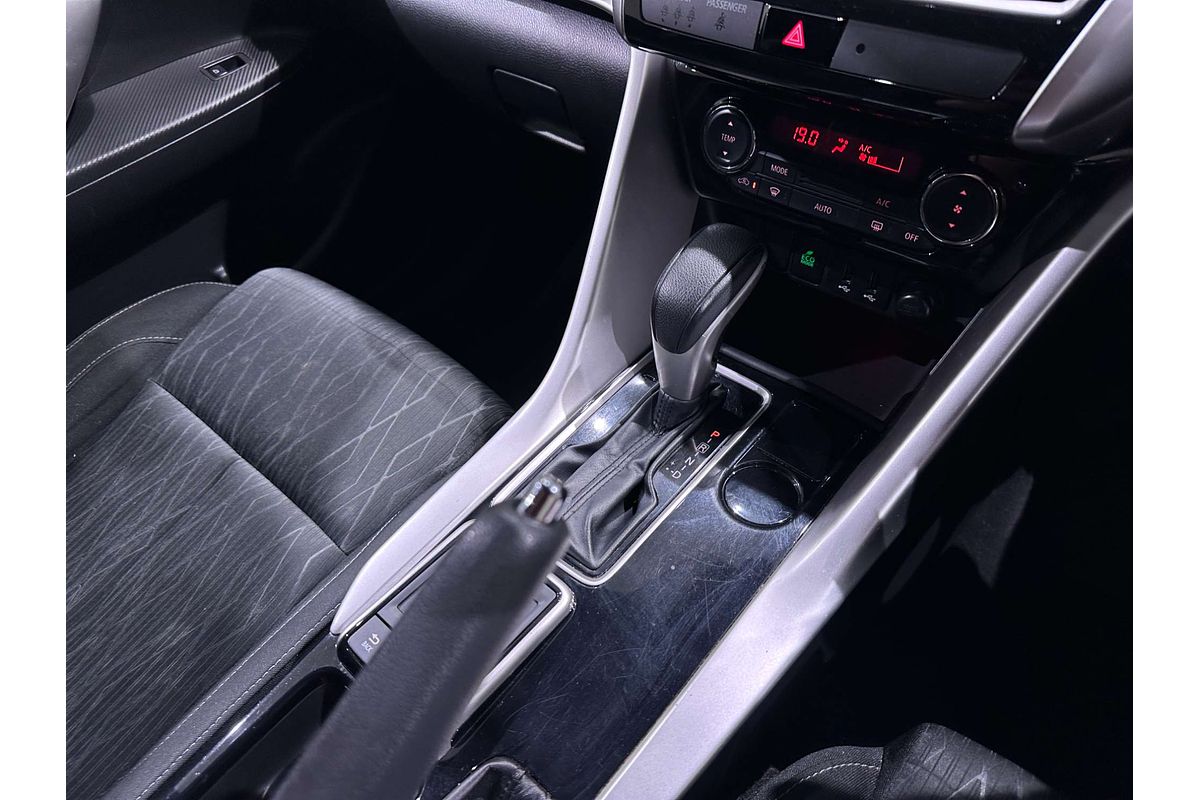 2020 Mitsubishi Eclipse Cross Black Edition YA