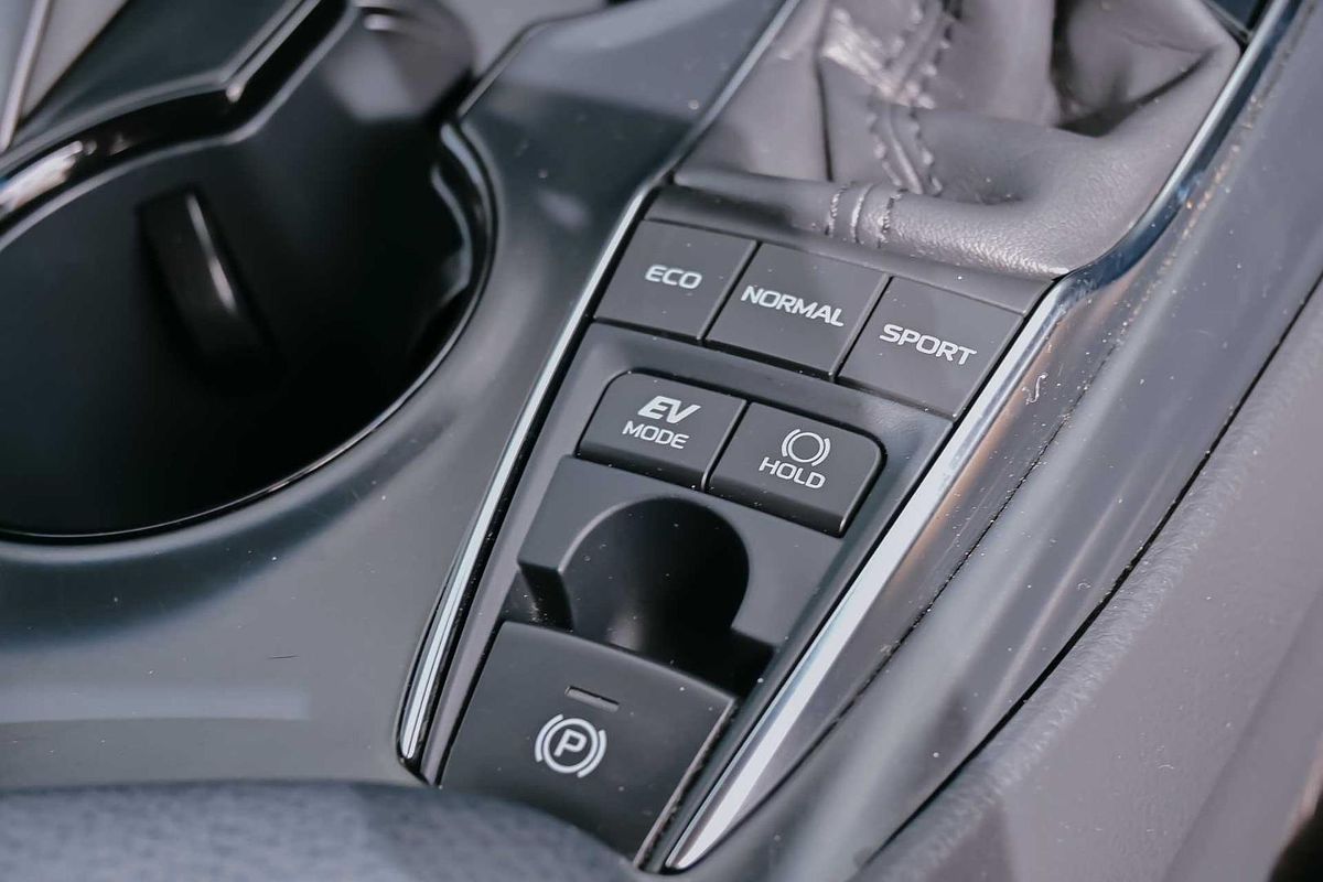 2021 Toyota Camry Ascent AXVH70R
