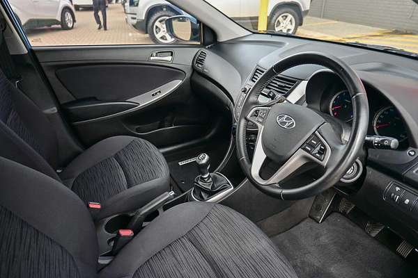 2017 Hyundai Accent Sport RB6