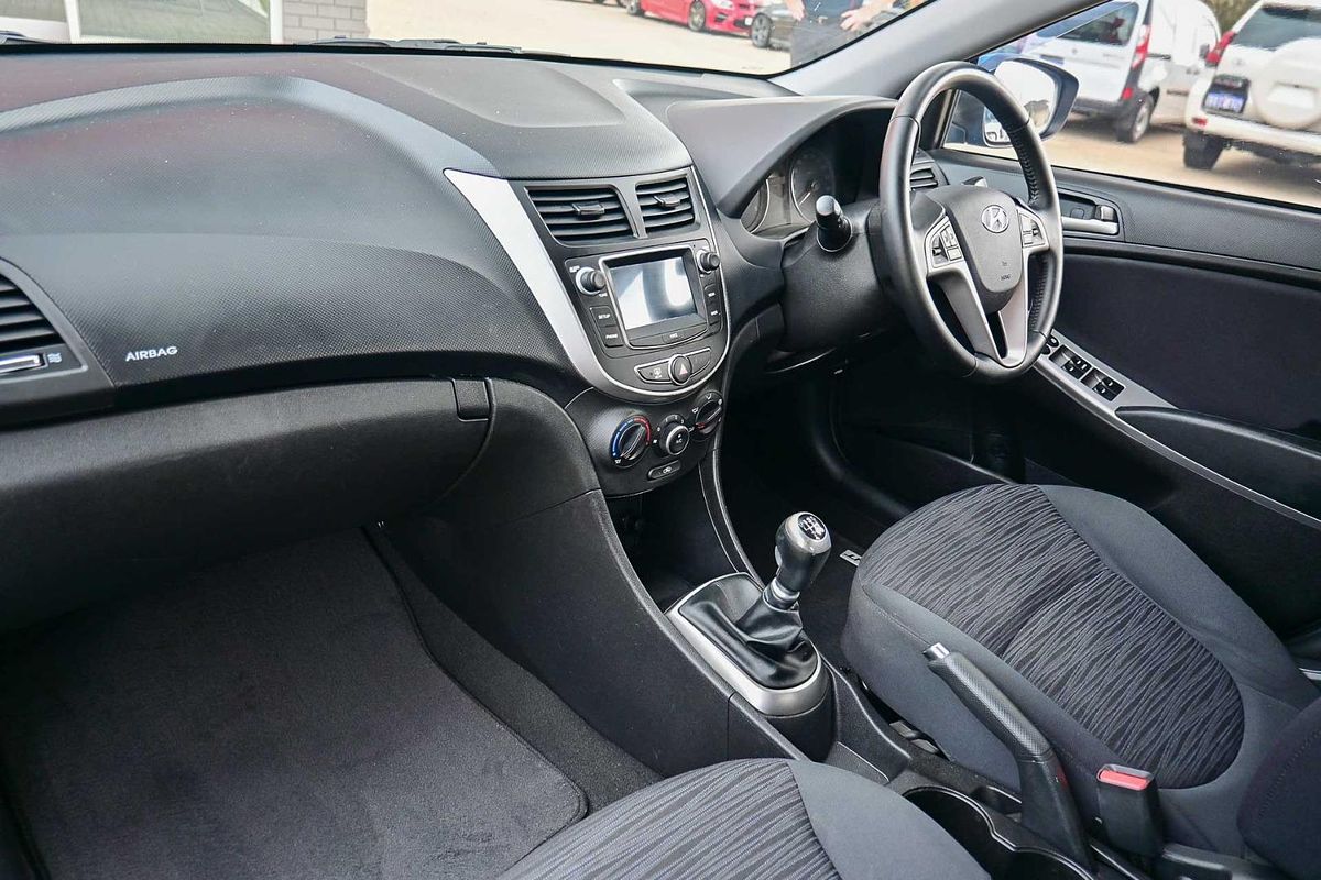 2017 Hyundai Accent Sport RB6