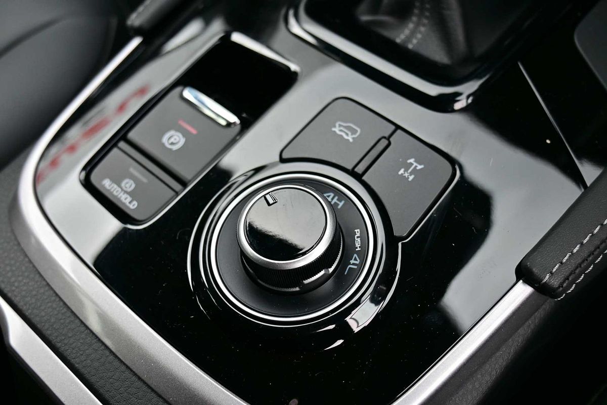 2025 Isuzu MU-X