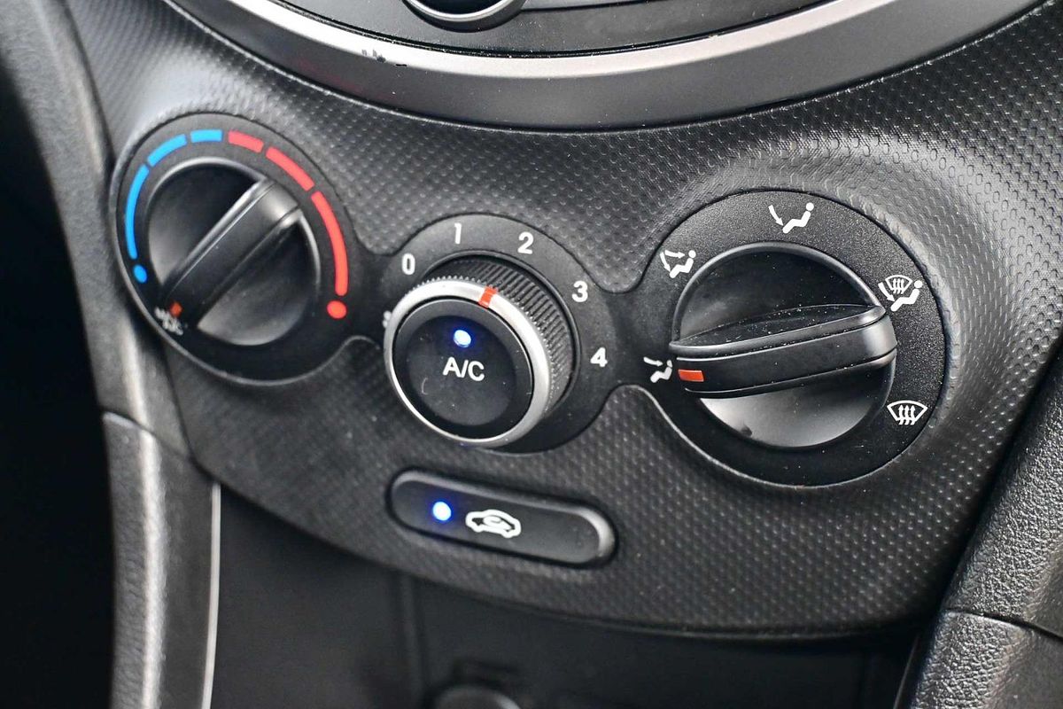 2017 Hyundai Accent Sport RB6