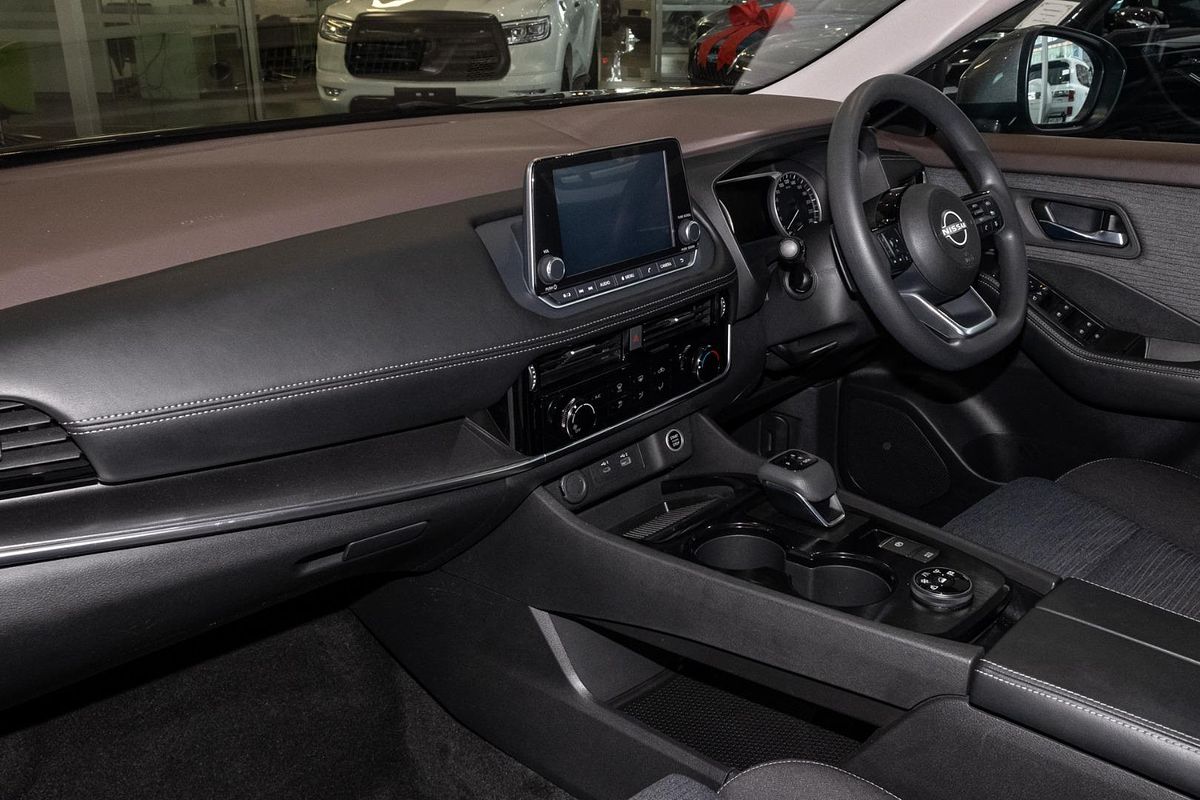 2023 Nissan X-TRAIL ST T33