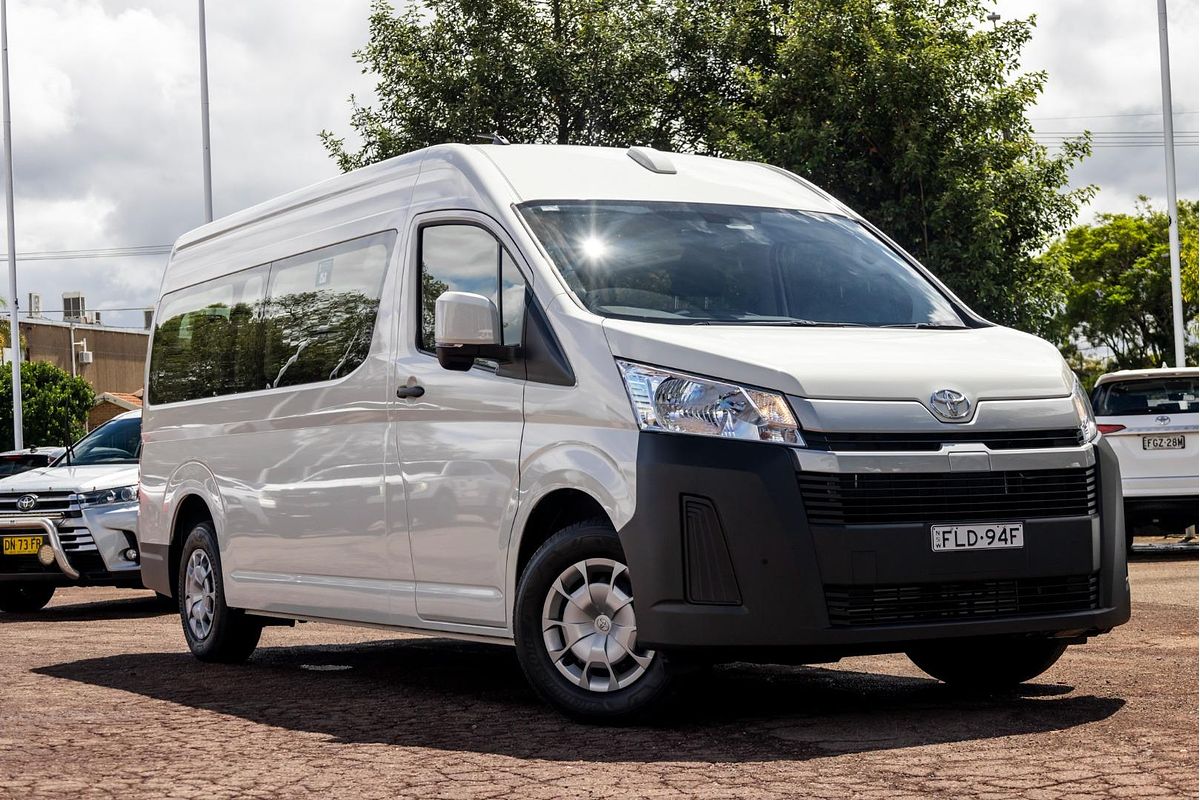 2025 Toyota Hiace Commuter GDH322R