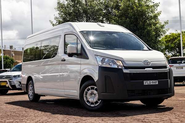 2025 Toyota Hiace Commuter GDH322R