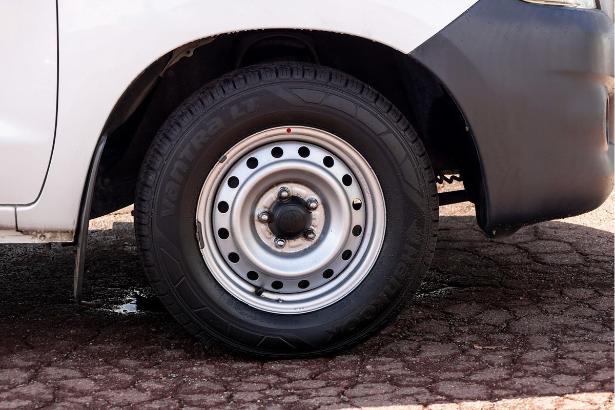 2015 Toyota Hilux Workmate TGN16R Rear Wheel Drive