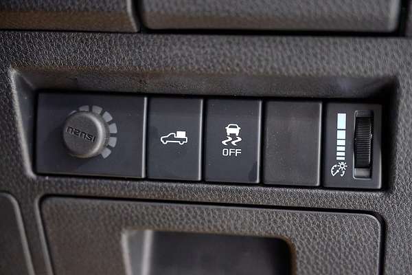 2025 Isuzu D-MAX X-TERRAIN 4X4