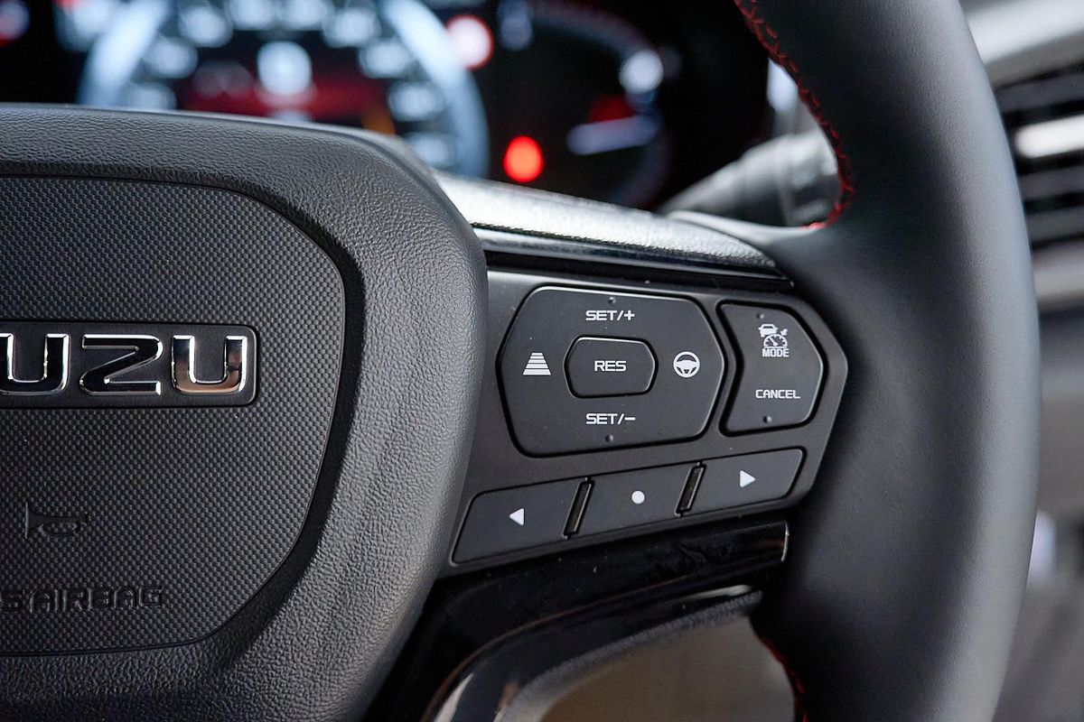 2025 Isuzu D-MAX X-TERRAIN 4X4