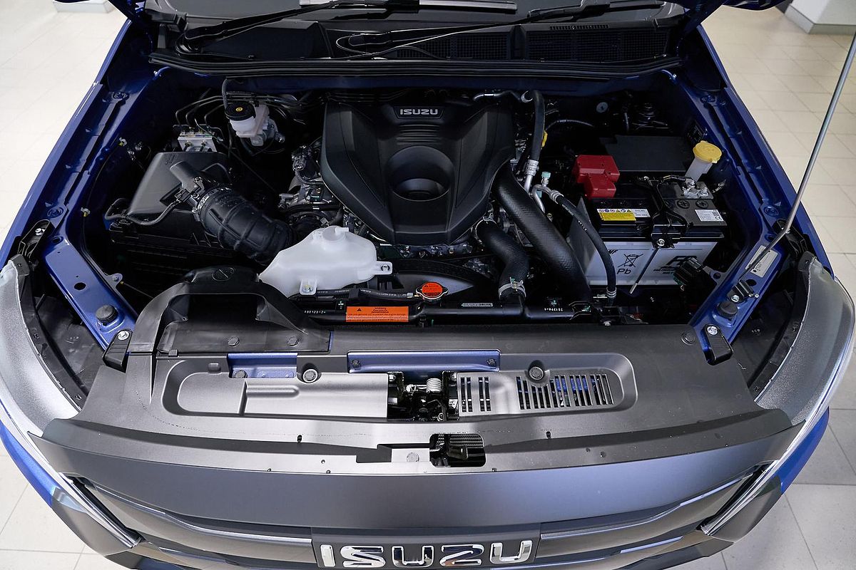 2025 Isuzu D-MAX X-TERRAIN 4X4