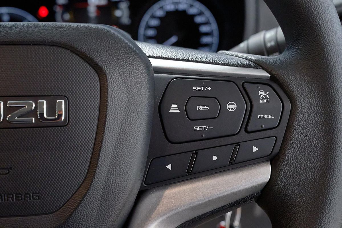 2025 Isuzu D-MAX LS-M 4X4