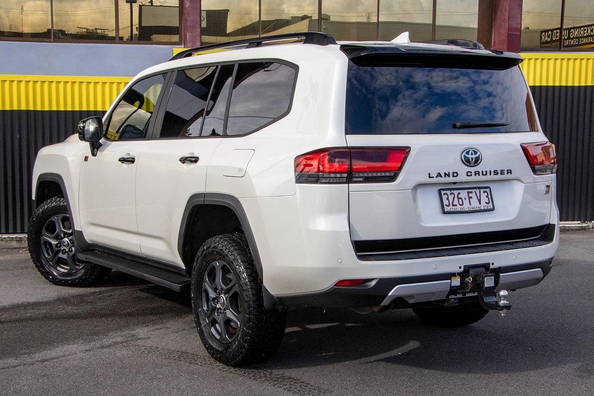 2022 Toyota Landcruiser GR Sport FJA300R