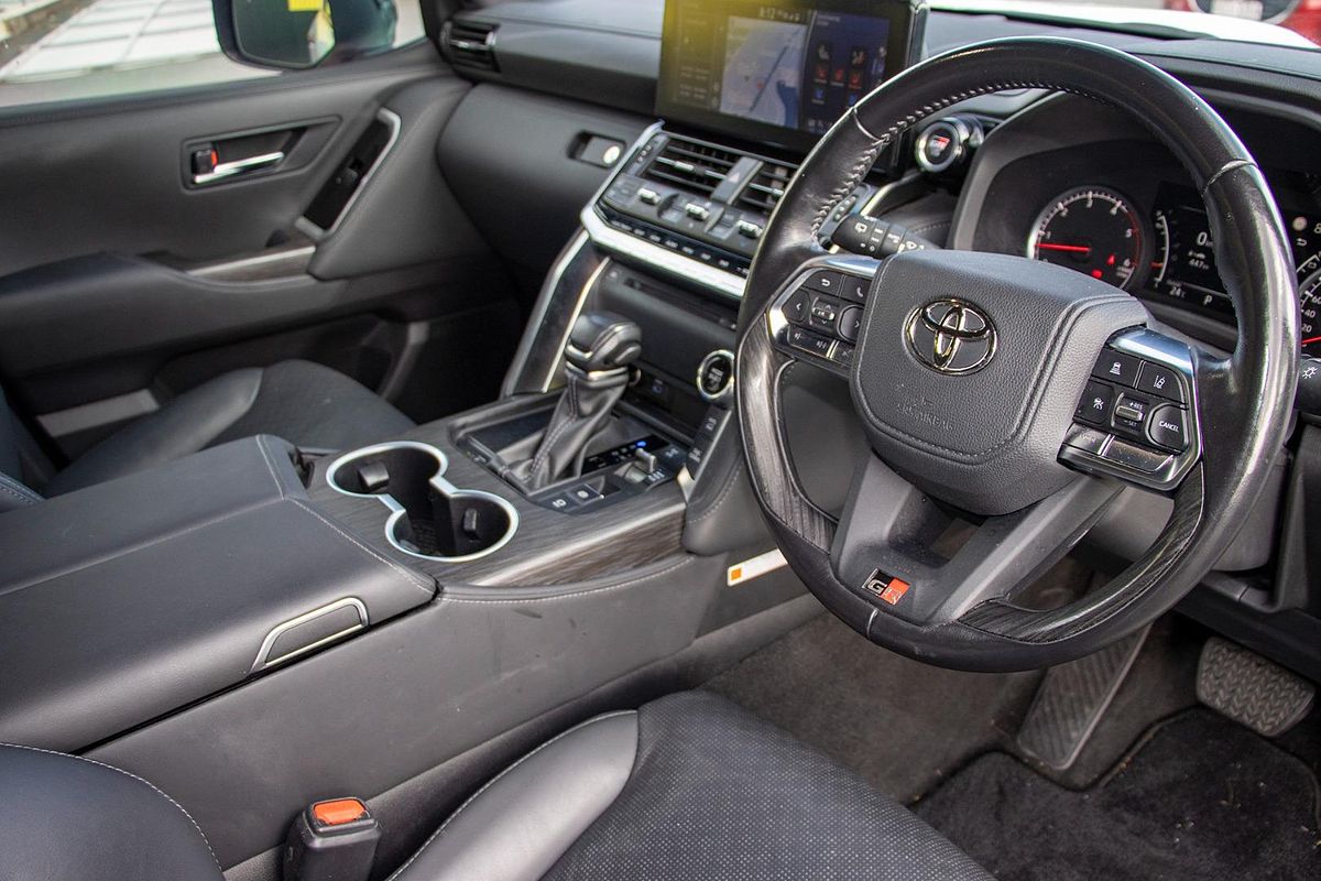 2022 Toyota Landcruiser GR Sport FJA300R