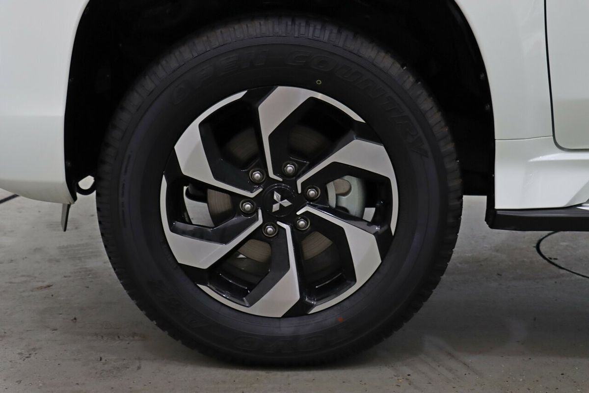 2024 Mitsubishi Pajero Sport GLS QG
