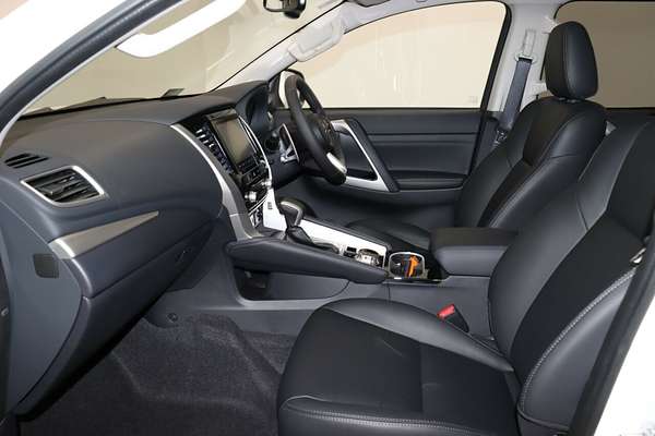 2024 Mitsubishi Pajero Sport GLS QG