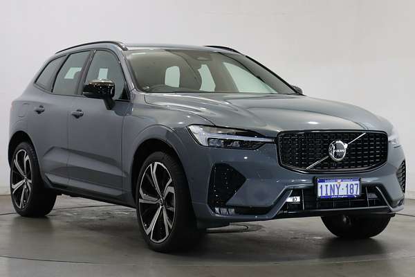 2022 Volvo XC60 B6 R-Design
