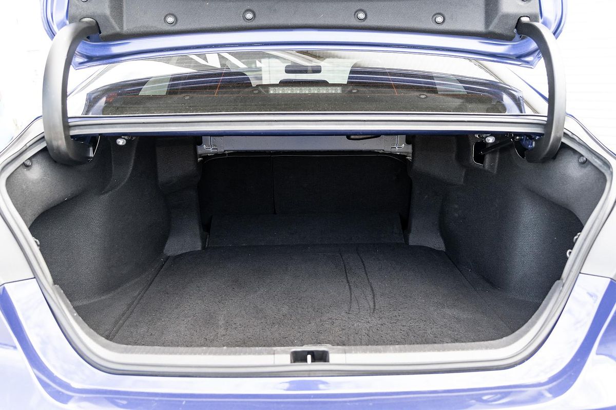 2019 Toyota Camry Ascent ASV70R