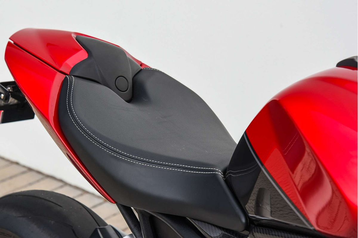 2022 Triumph Speed Triple R