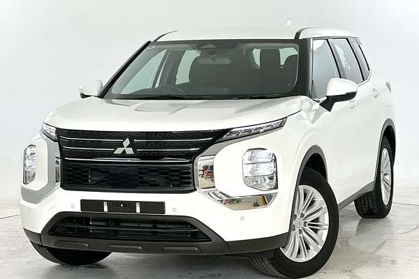 2024 Mitsubishi Outlander ES ZM