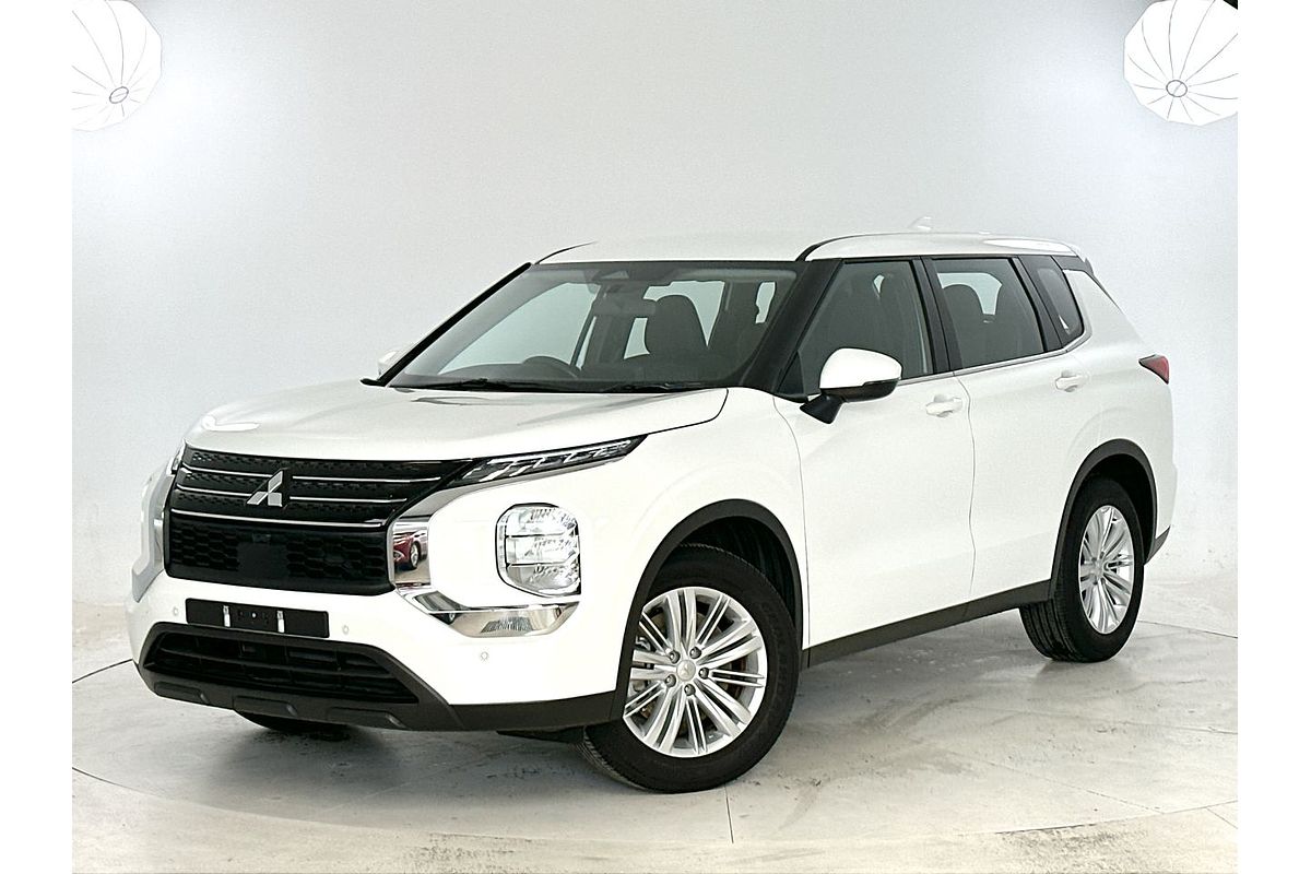 2024 Mitsubishi Outlander ES ZM