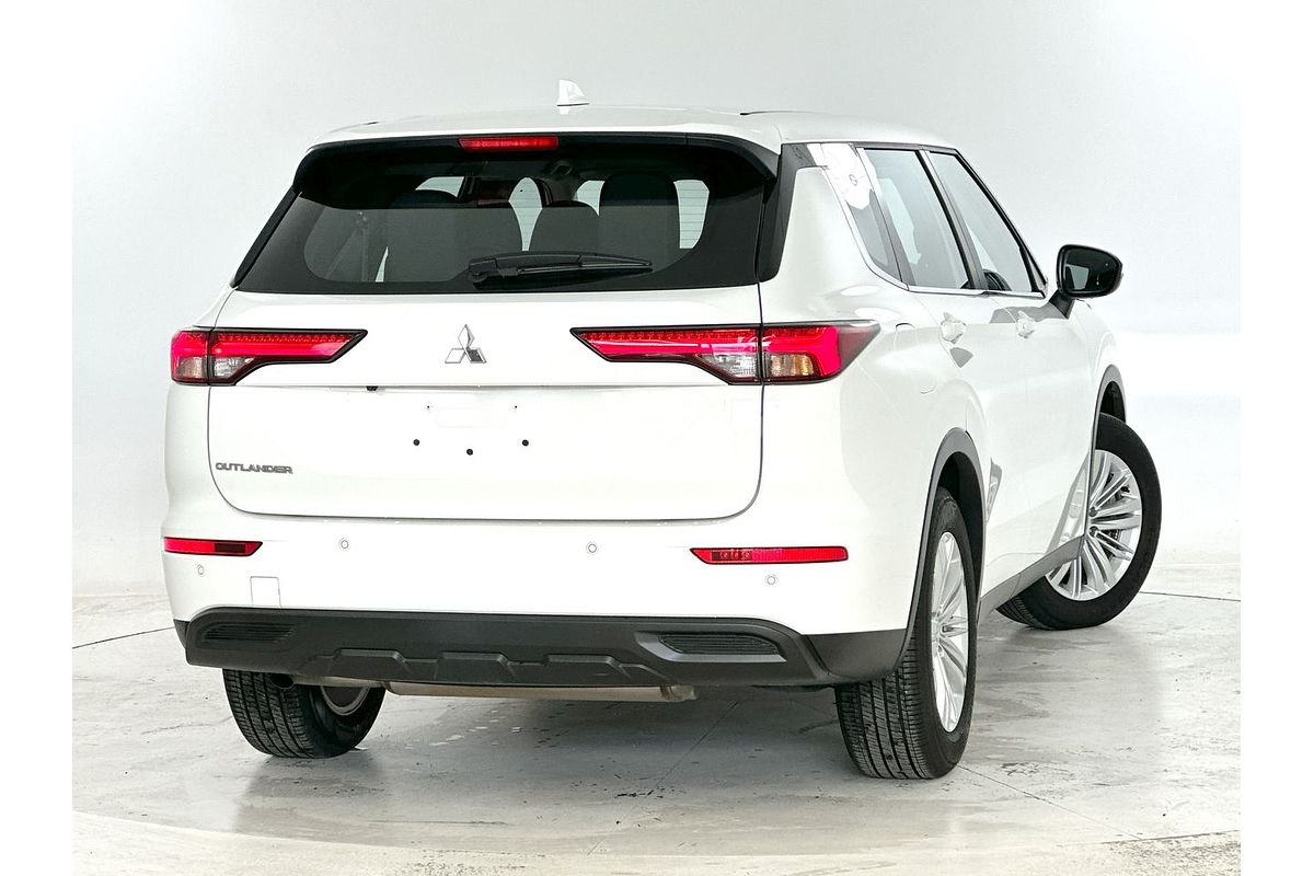 2024 Mitsubishi Outlander ES ZM