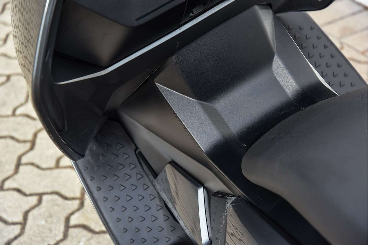 2023 BMW CE 04 Avantgarde CE