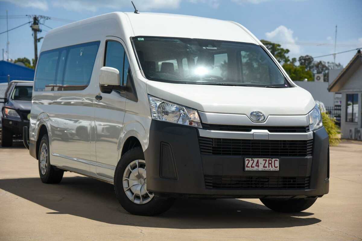 New hiace commuter 2019 top