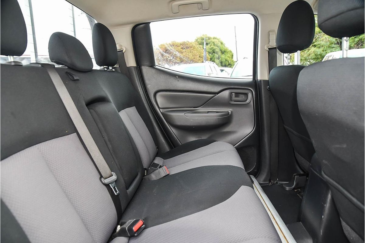 2017 Mitsubishi Triton GLX MQ 4X4