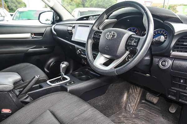 2020 Toyota Hilux SR5 GUN126R 4X4