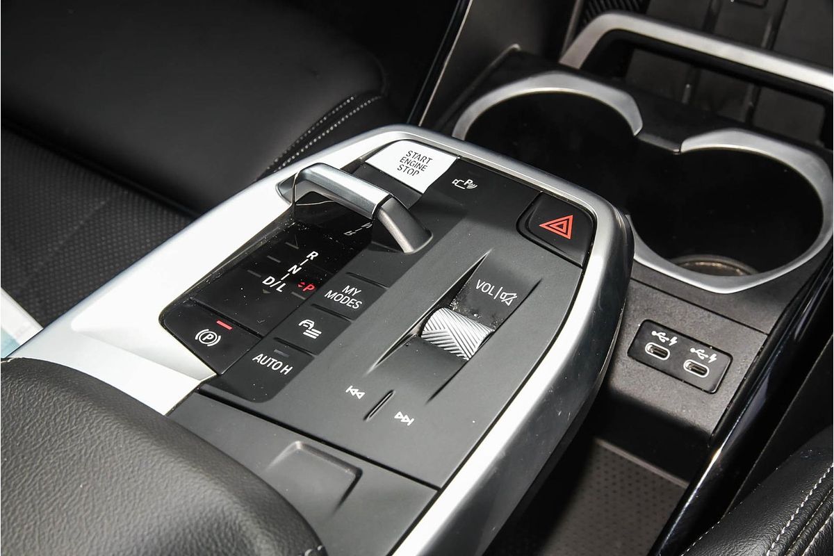 2022 BMW X1 sDrive18i U11