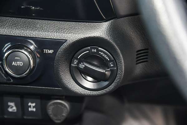 2020 Toyota Hilux SR5 GUN126R 4X4