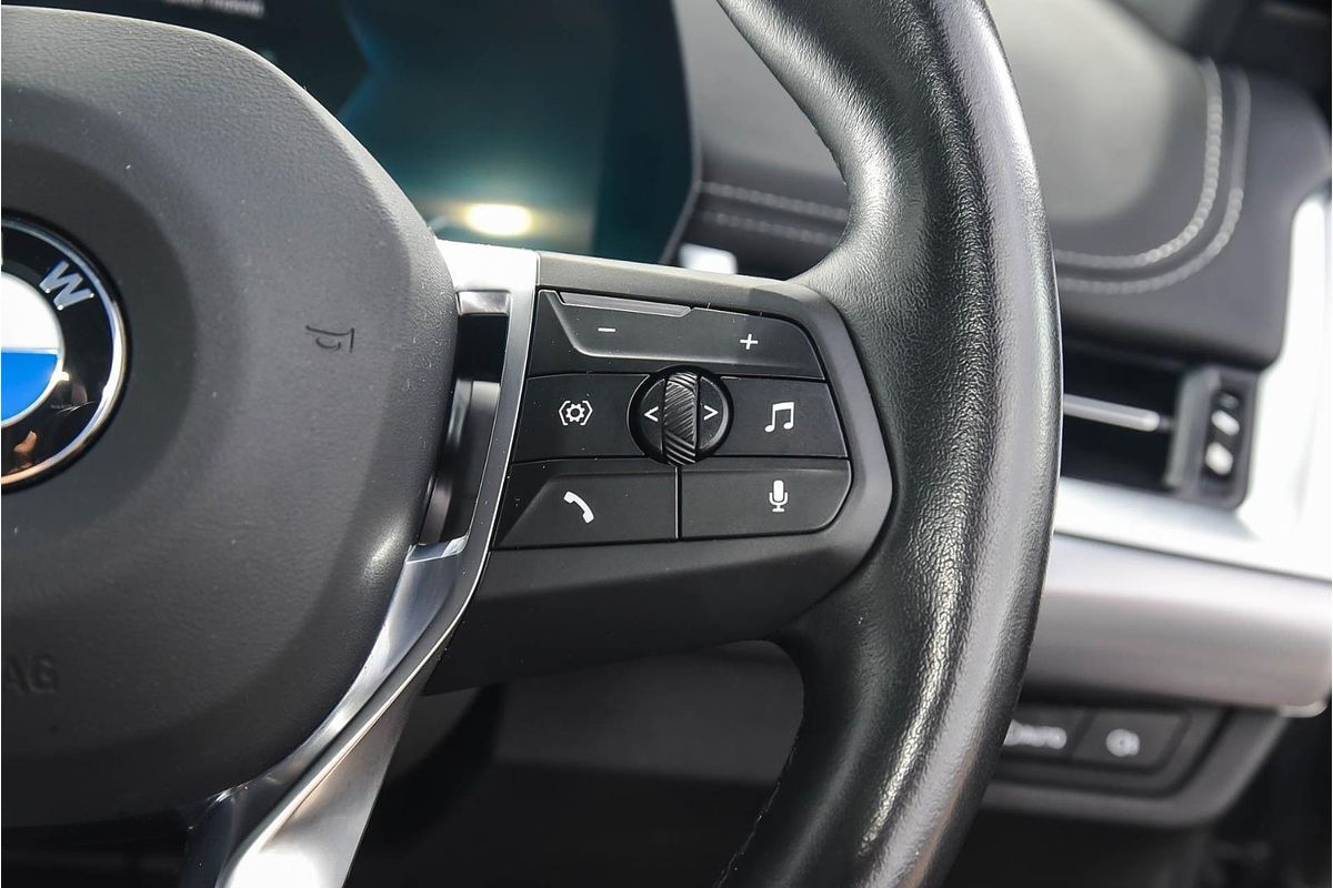 2022 BMW X1 sDrive18i U11
