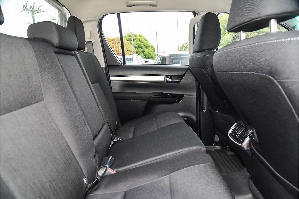 2020 Toyota Hilux SR5 GUN126R 4X4