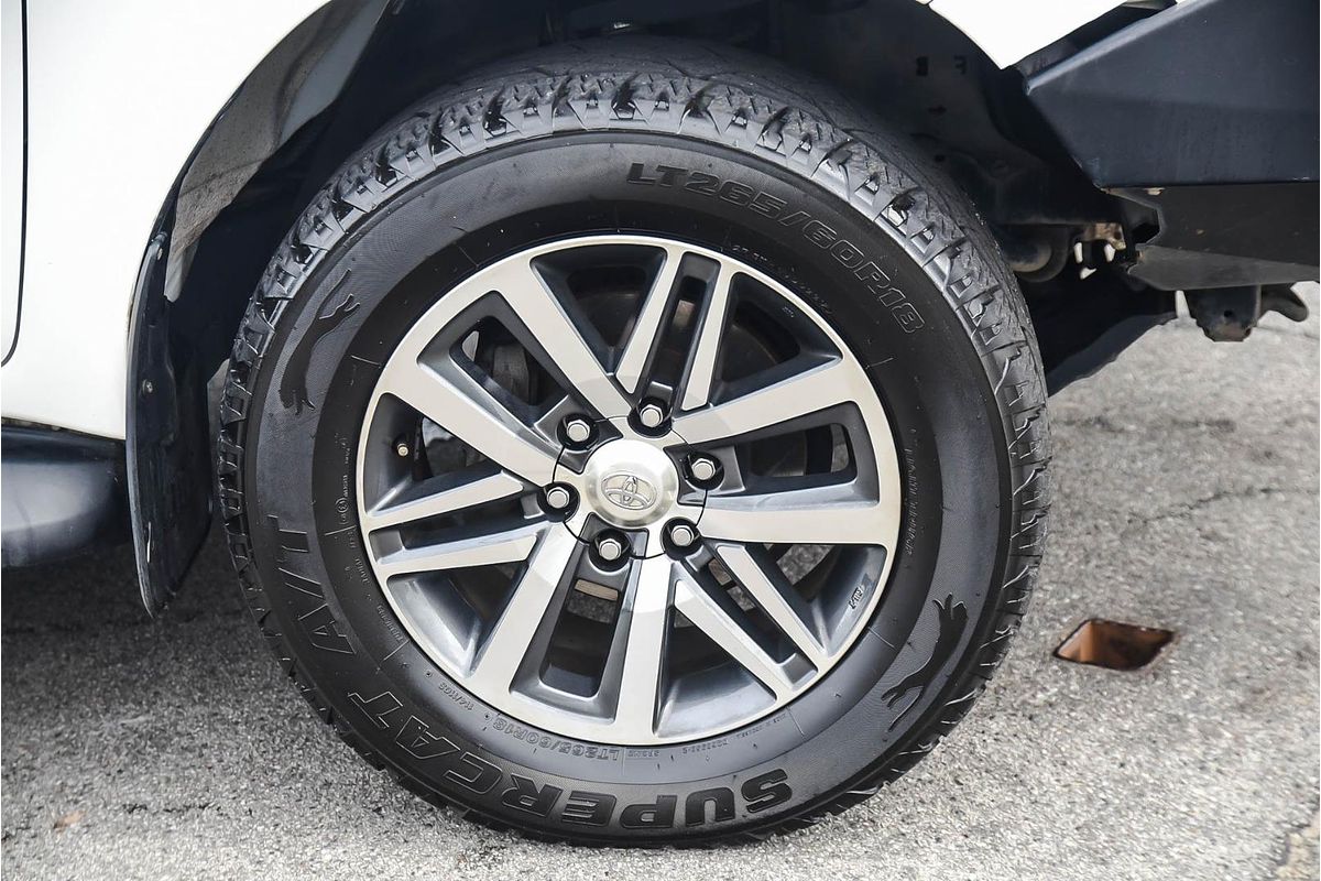 2020 Toyota Hilux SR5 GUN126R 4X4