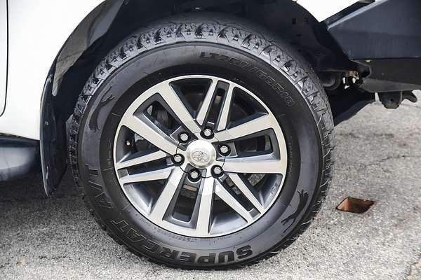 2020 Toyota Hilux SR5 GUN126R 4X4
