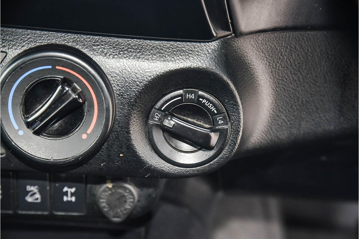 2019 Toyota Hilux SR GUN126R 4X4