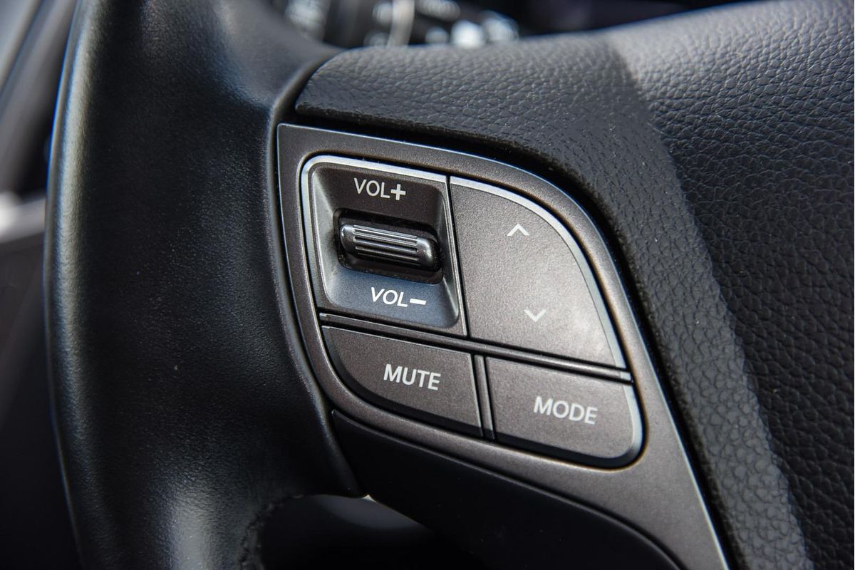 2016 Hyundai Santa Fe Elite DM3 Series II