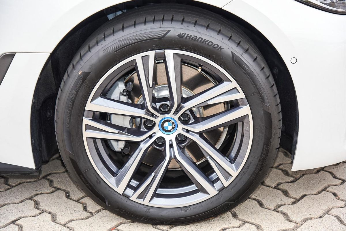 2024 BMW i4 eDrive35 G26