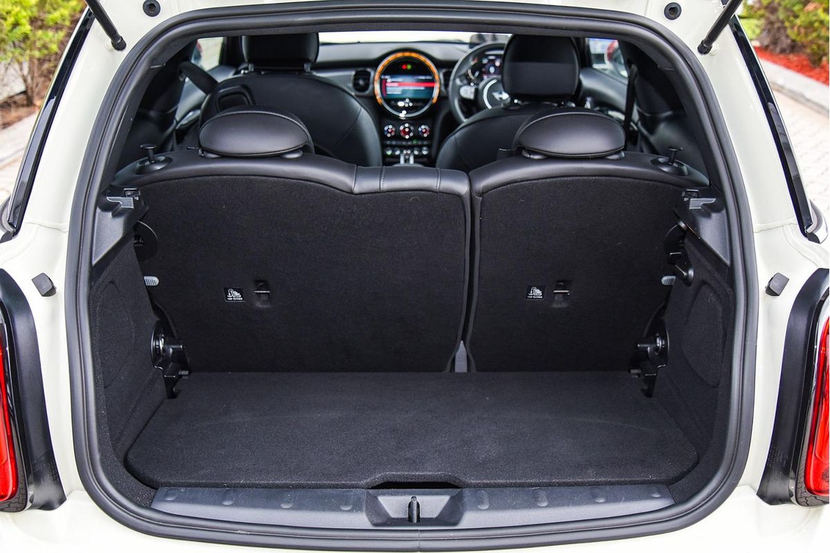 2022 MINI Hatch Cooper S JCW Sport F56 LCI-2