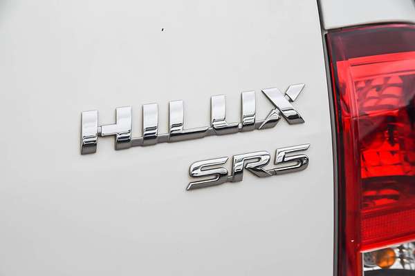 2020 Toyota Hilux SR5 GUN126R 4X4