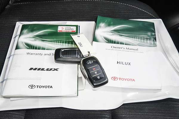 2020 Toyota Hilux SR5 GUN126R 4X4