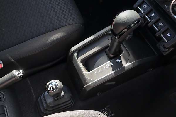2025 Suzuki Jimny GLX GJ