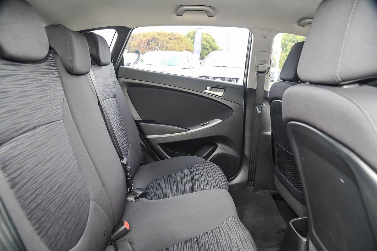 2015 Hyundai Accent Active RB3