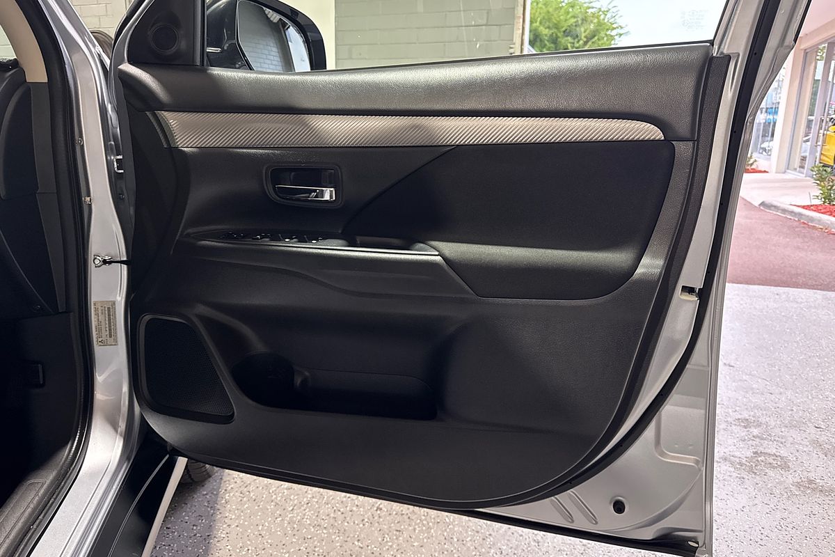 2016 Mitsubishi Outlander XLS ZK
