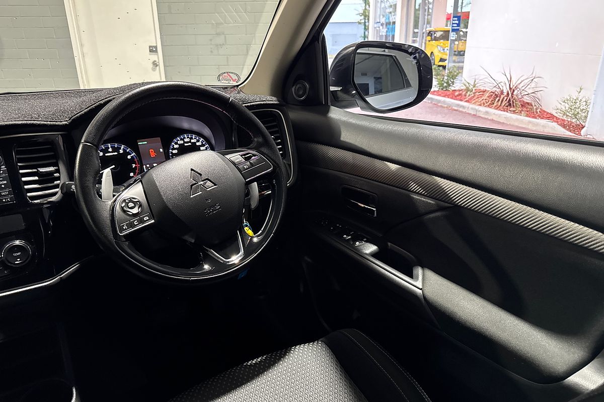 2016 Mitsubishi Outlander XLS ZK