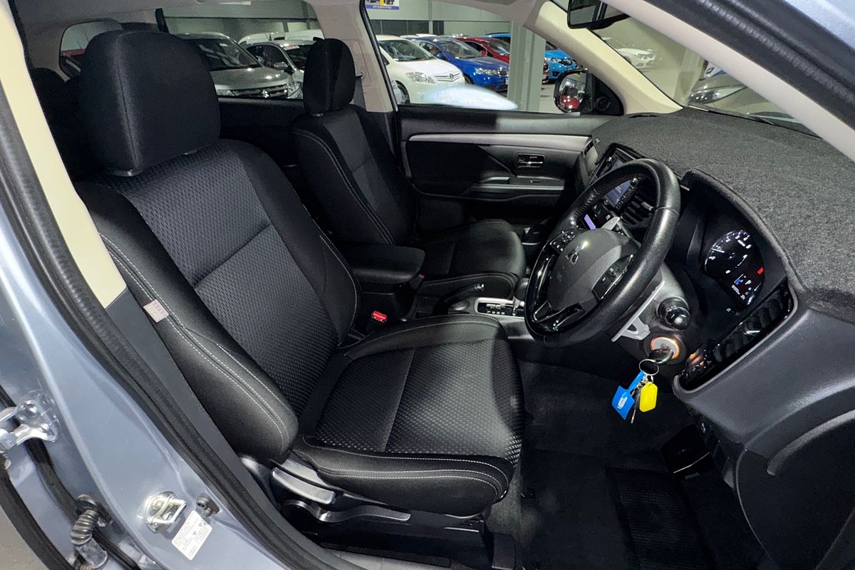 2016 Mitsubishi Outlander XLS ZK