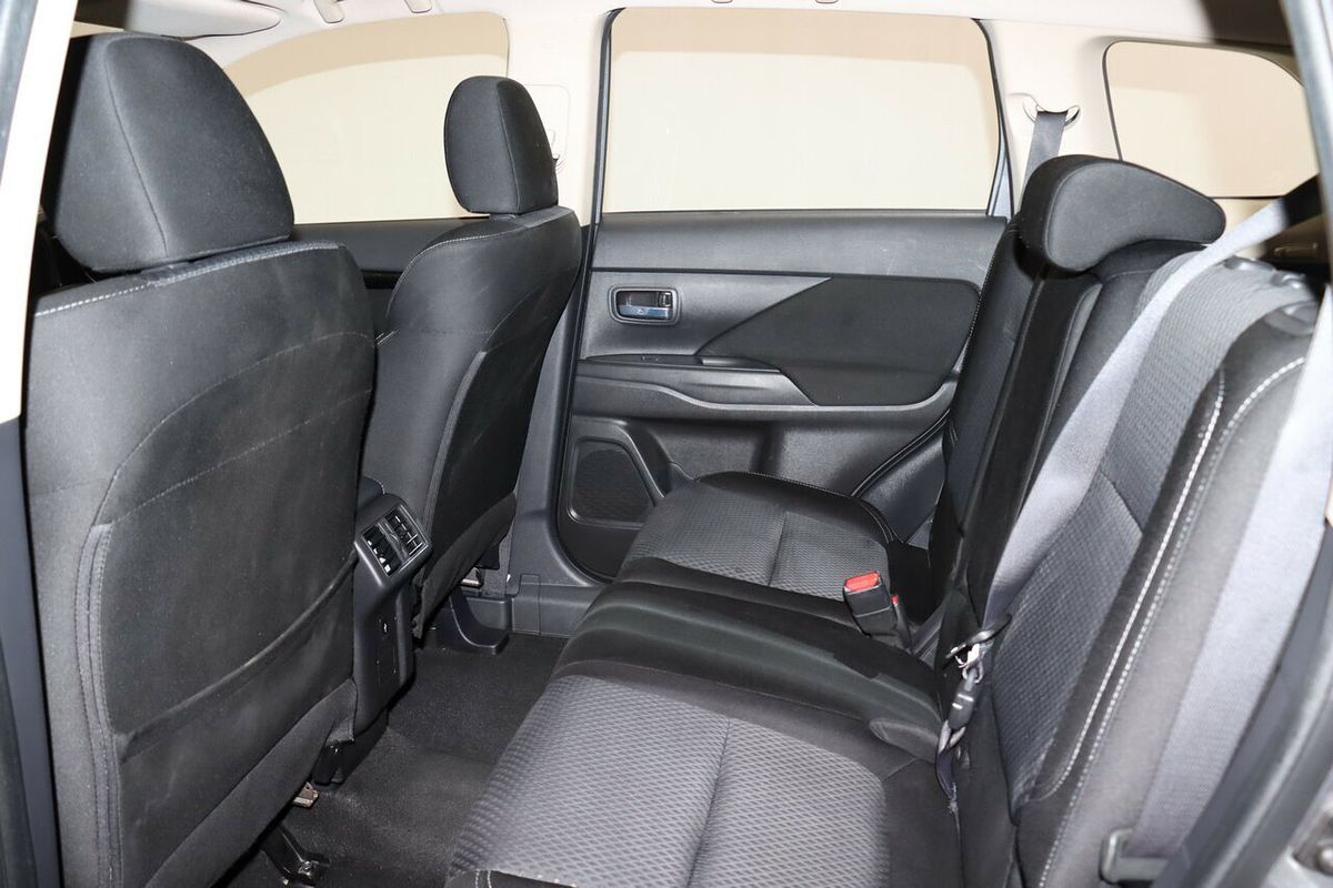2018 Mitsubishi Outlander ES ZL