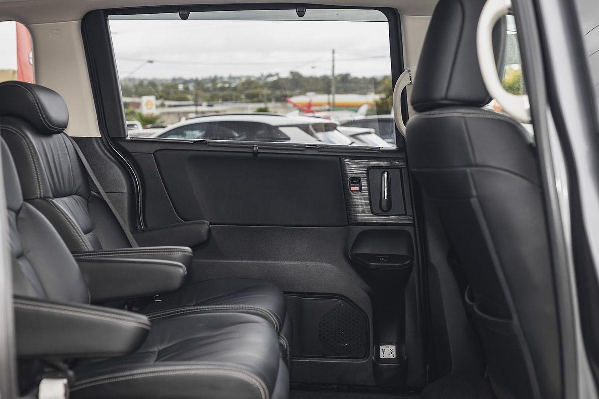 2017 Honda Odyssey VTi-L 5th Gen